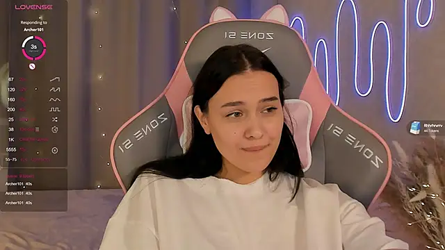 Snapshot of _Sweetie_ chatting on February 15, 1:16 pm Sweetie online show from February 15, 1:16 pm