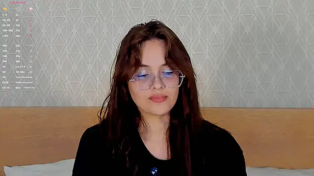 Snapshot of _Sweetie_ chatting on June 2, 3:45 pm Sweetie online show from June 2, 3:45 pm