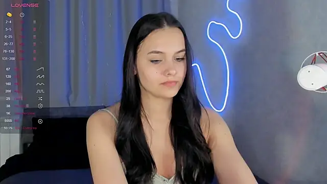 Snapshot of _Sweetie_ chatting on February 5, 5:31 pm Sweetie online show from February 5, 5:31 pm