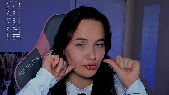 Snapshot of _Sweetie_ chatting on October 18, 7:27 pm Sweetie online show from October 18, 7:27 pm