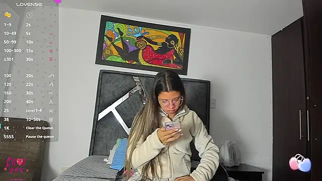 Snapshot of Vahiolet_smith chatting on October 28, 2:45 am Vahiolet smith online show from October 28, 2:45 am