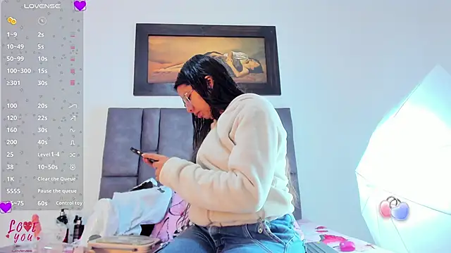 Vahiolet smith online show from March 24, 2:33 am