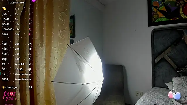 Snapshot of Vahiolet_smith chatting on October 26, 3:40 am Vahiolet smith online show from October 26, 3:40 am