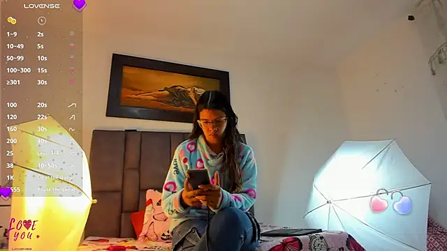 Vahiolet smith online show from February 10, 3:05 am