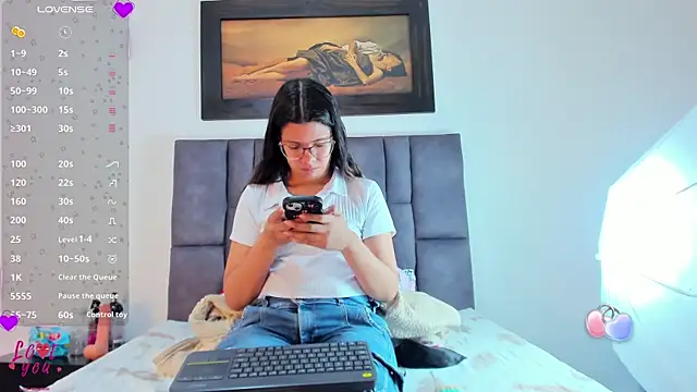 Vahiolet smith online show from April 9, 2:57 am