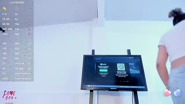 Snapshot of Vahiolet_smith chatting on November 14, 3:54 am Vahiolet smith online show from November 14, 3:54 am