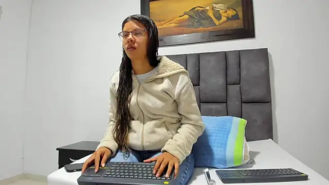 Vahiolet smith online show from April 15, 3:23 am