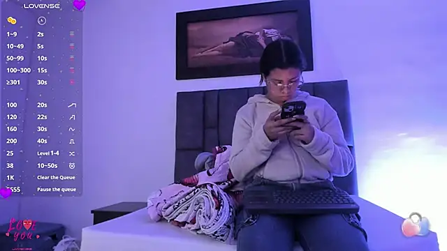 Vahiolet smith online show from January 11, 3:35 am