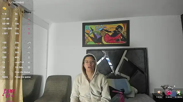 Snapshot of Vahiolet_smith chatting on November 12, 3:21 am Vahiolet smith online show from November 12, 3:21 am