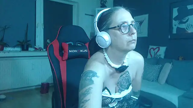 EiskalterEngel74 online show from December 7, 7:38 pm