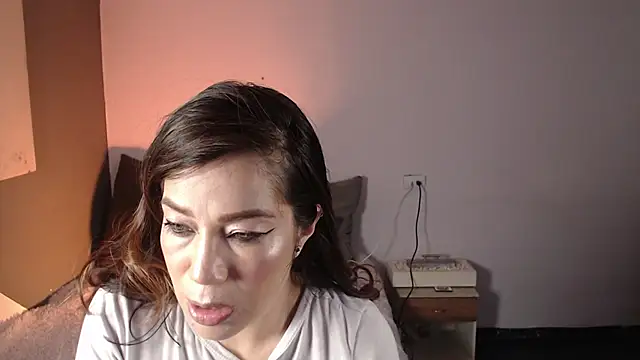 Snapshot of Miiaa_wallace chatting on February 4, 8:49 pm Miiaa wallace online show from February 4, 8:49 pm