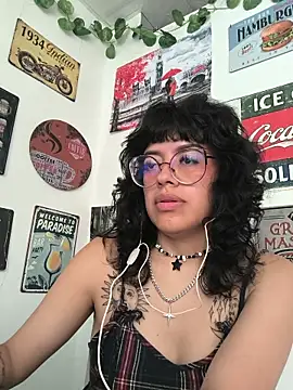 Snapshot of Fun_Everywhere chatting on June 11, 7:00 pm Fun Everywhere online show from June 11, 7:00 pm