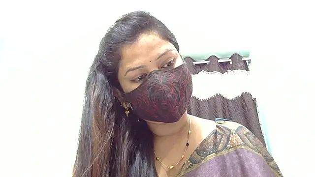 Snapshot of payal_sharma1 chatting on February 22, 8:06 am payal sharma1 online show from February 22, 8:06 am