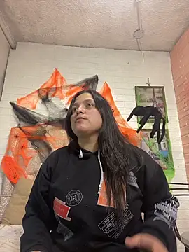 Snapshot of KataleyaStiward chatting on October 25, 2:07 pm KataleyaStiward online show from October 25, 2:07 pm