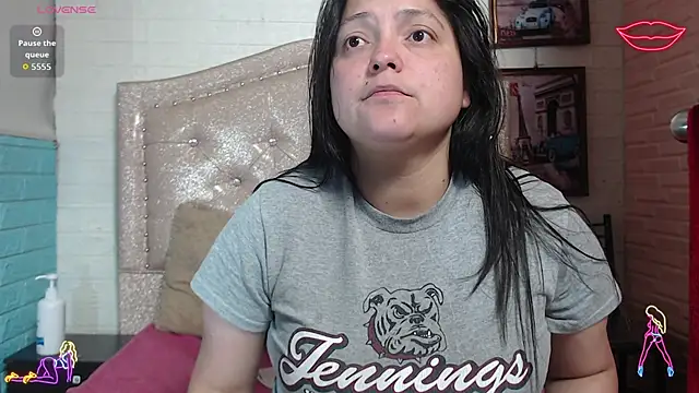 Snapshot of KataleyaStiward chatting on November 8, 2:09 pm KataleyaStiward online show from November 8, 2:09 pm