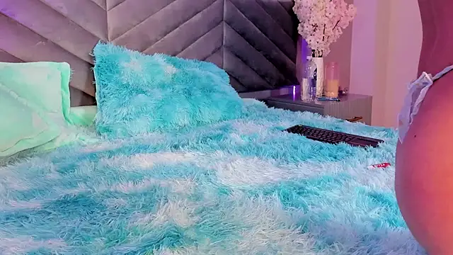 Ary thompson   online show from December 21, 10:19 pm