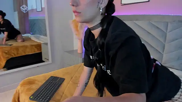 Ary thompson   online show from March 23, 12:16 pm