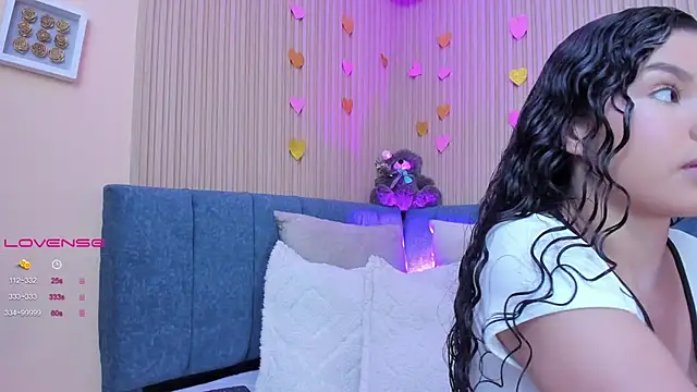 Snapshot of angeline_teen chatting on February 21, 12:06 pm angeline teen online show from February 21, 12:06 pm