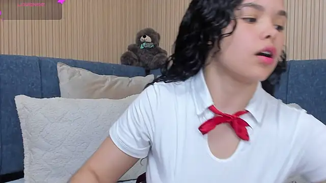 Snapshot of angeline_teen chatting on September 17, 12:07 pm angeline teen online show from September 17, 12:07 pm