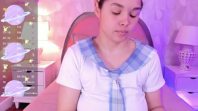 Snapshot of angeline_teen chatting on July 14, 12:22 pm angeline teen online show from July 14, 12:22 pm