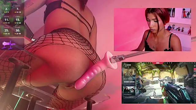 Snapshot of SofiRey_ chatting on May 21, 9:34 pm SofiRey online show from May 21, 9:34 pm