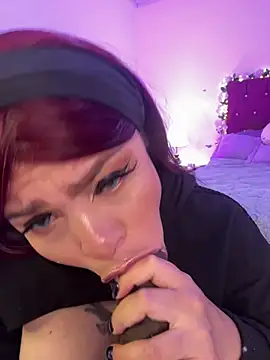 Colors-xx online show from February 12, 11:59 pm