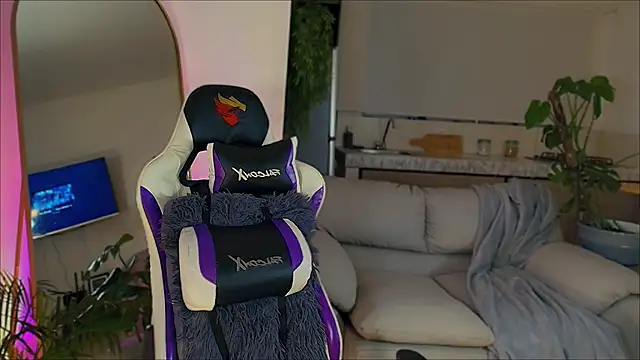  Miss Anna  online show from November 5, 5:10 am