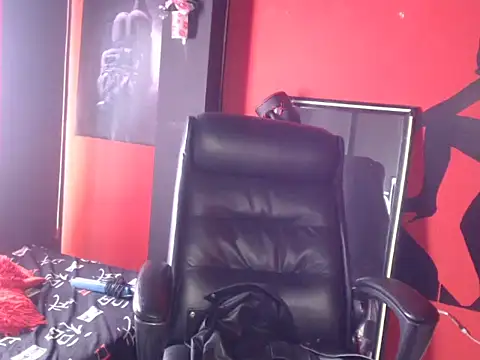 KLOE PIELL online show from April 1, 8:39 pm