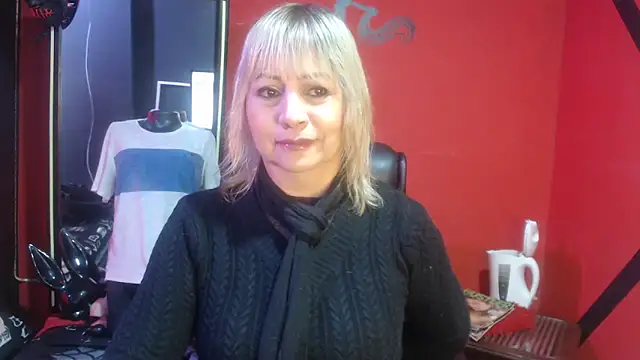 KLOE PIELL online show from October 20, 4:29 pm