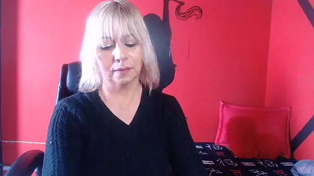 Snapshot of KLOE_PIELL chatting on June 16, 5:02 pm KLOE PIELL online show from June 16, 5:02 pm