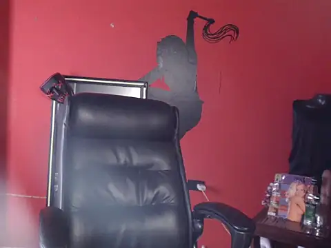 KLOE PIELL online show from March 16, 8:00 pm