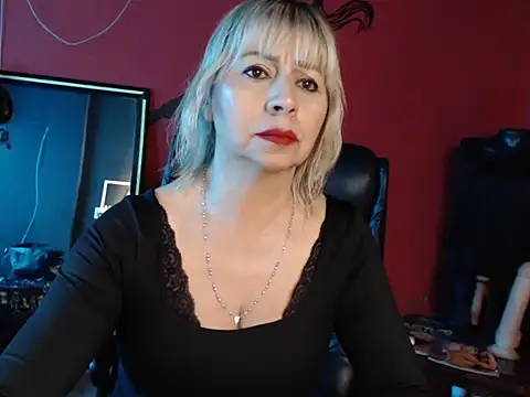 KLOE PIELL online show from March 3, 8:49 pm