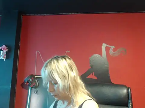 KLOE PIELL online show from March 2, 7:54 pm