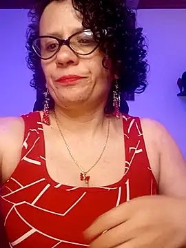 Snapshot of Daneshka_naughty chatting on October 4, 12:01 am Daneshka naughty online show from October 4, 12:01 am