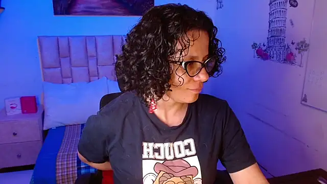 Snapshot of Daneshka_naughty chatting on November 19, 11:16 pm Daneshka naughty online show from November 19, 11:16 pm