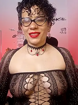 Snapshot of Daneshka_naughty chatting on February 26, 1:25 am Daneshka naughty online show from February 26, 1:25 am