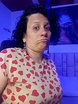 Snapshot of Daneshka_naughty chatting on October 5, 12:01 am Daneshka naughty online show from October 5, 12:01 am