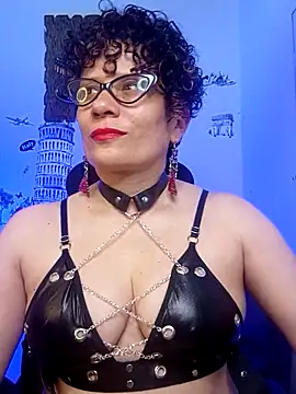 Snapshot of Daneshka_naughty chatting on March 11, 2:42 am Daneshka naughty online show from March 11, 2:42 am