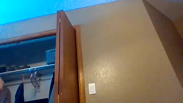 mikeystrong online show from February 21, 2:38 pm