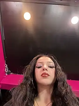 exoticmisfitt online show from March 16, 2:19 am