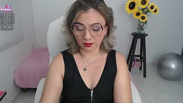 Ghada milf online show from September 22, 12:16 am