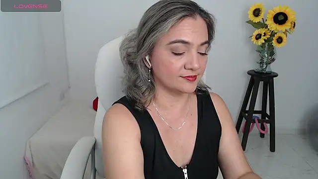 Ghada milf online show from October 21, 12:00 am