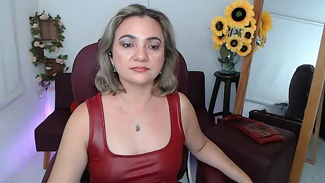 Ghada milf online show from May 29, 11:55 pm