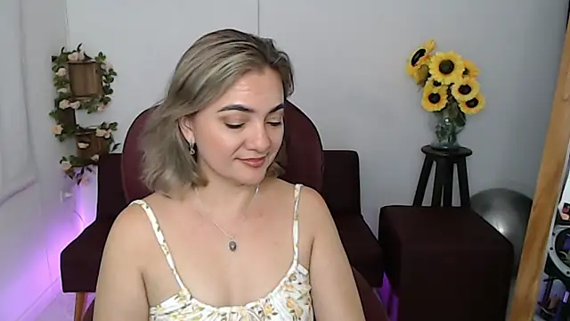 Ghada milf online show from May 15, 11:47 pm