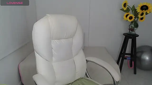 Ghada milf online show from October 11, 10:55 pm