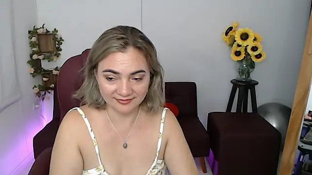 Ghada milf online show from May 15, 11:25 pm