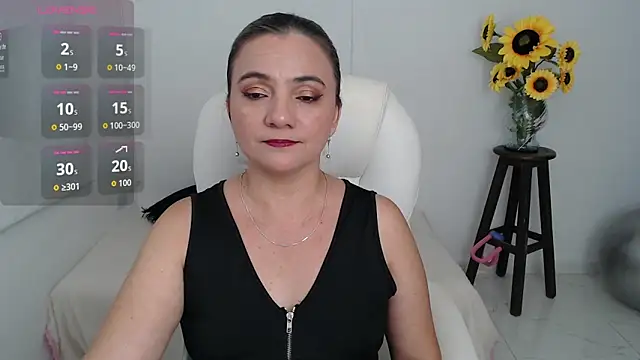 Ghada milf online show from October 24, 11:15 pm