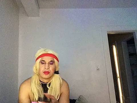 lexxxisexi online show from March 11, 8:30 am