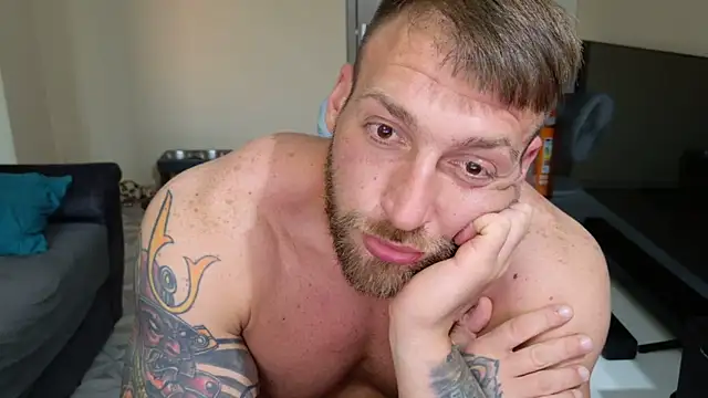 Alusca online show from June 14, 2:24 am