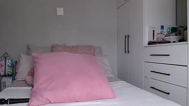 Amberbela online show from February 13, 12:49 pm